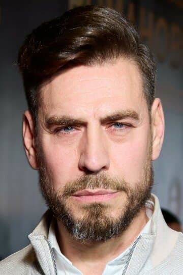 Дмитрий Дюжев